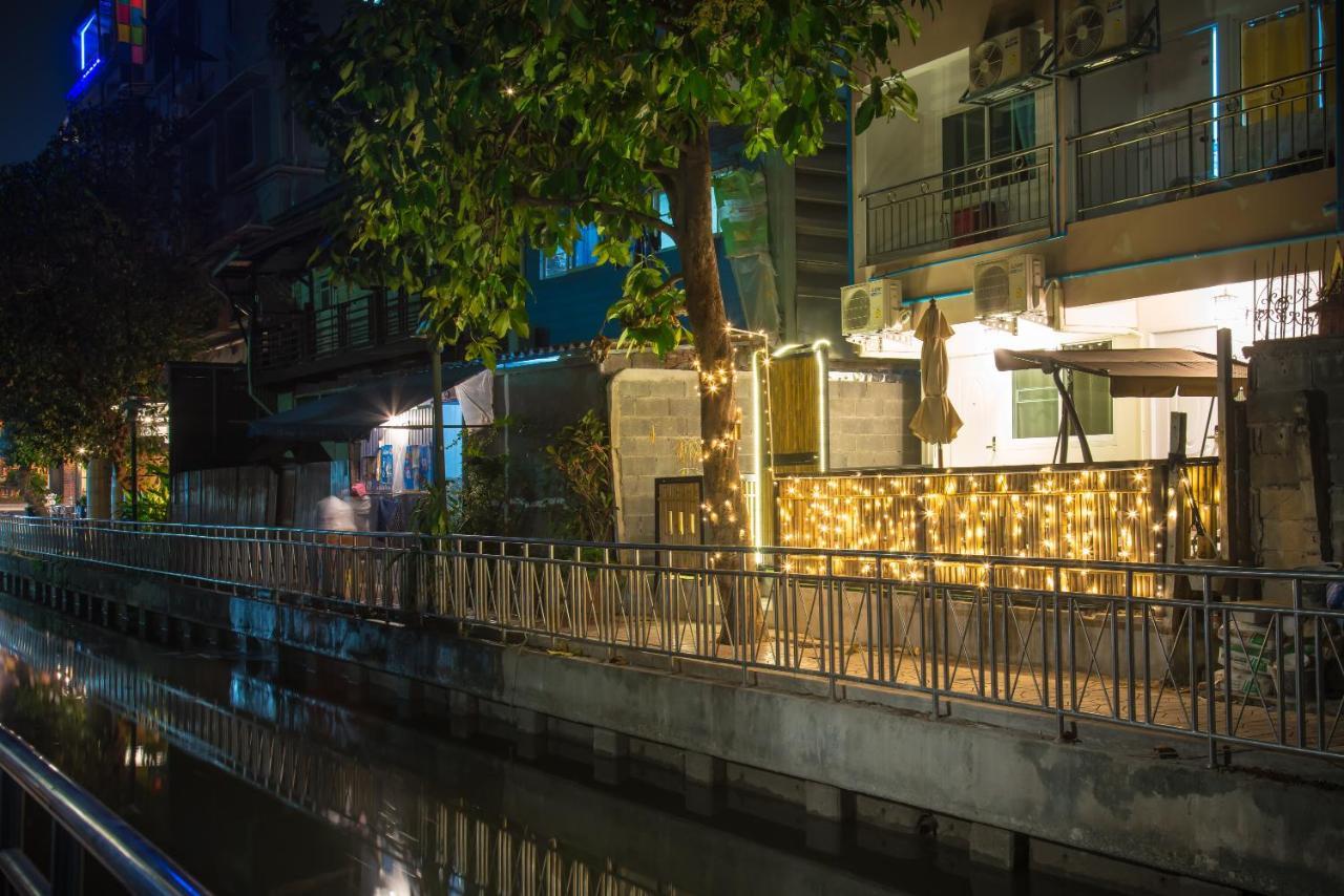 Canal View Lo-Ha Guest House, Contactless Check-In بانكوك المظهر الخارجي الصورة