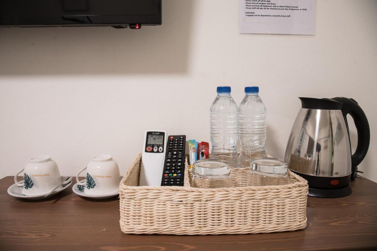Canal View Lo-Ha Guest House, Contactless Check-In بانكوك المظهر الخارجي الصورة