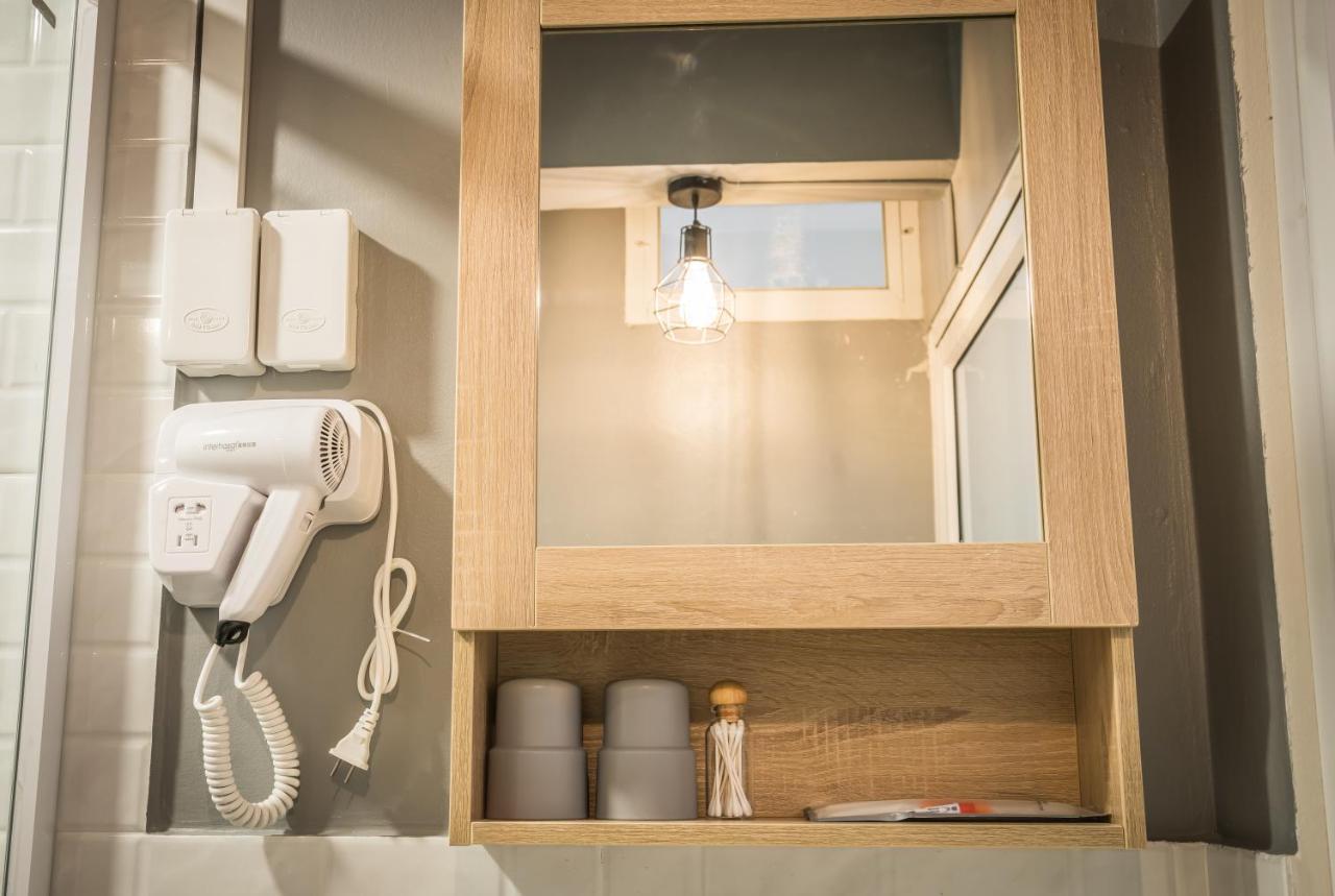 Canal View Lo-Ha Guest House, Contactless Check-In بانكوك المظهر الخارجي الصورة