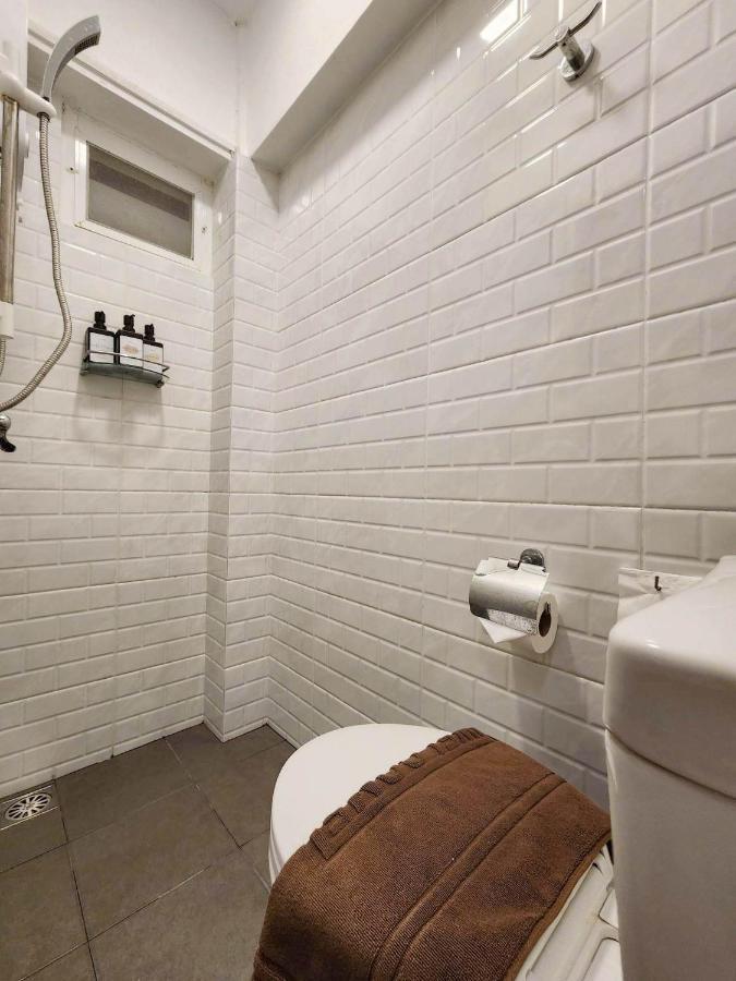 Canal View Lo-Ha Guest House, Contactless Check-In بانكوك المظهر الخارجي الصورة