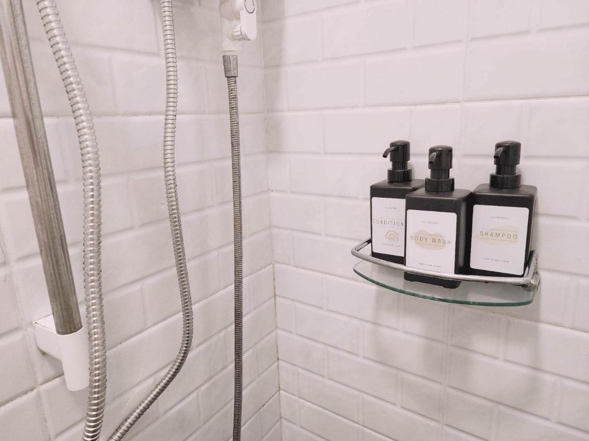 Canal View Lo-Ha Guest House, Contactless Check-In بانكوك المظهر الخارجي الصورة