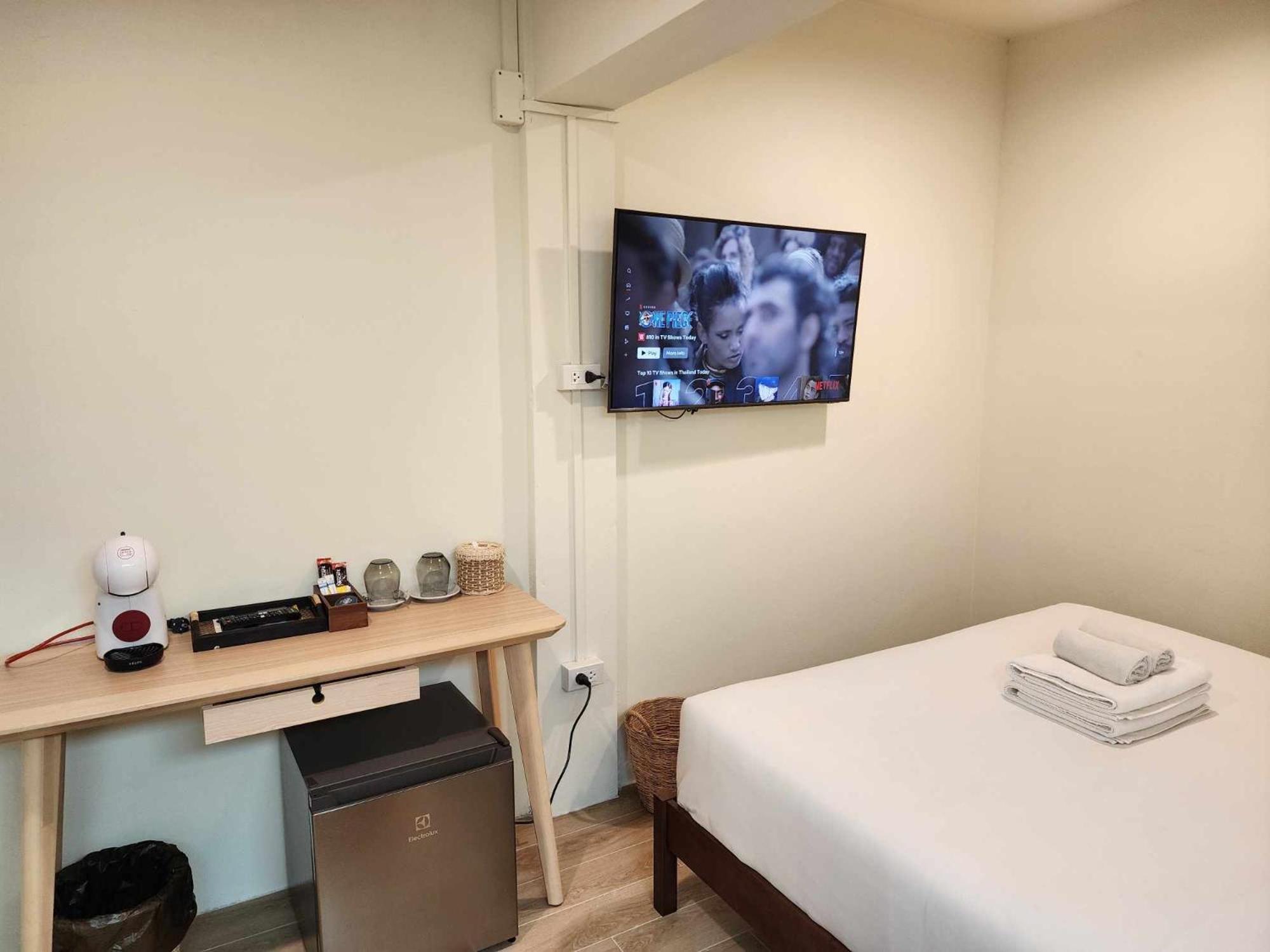 Canal View Lo-Ha Guest House, Contactless Check-In بانكوك المظهر الخارجي الصورة